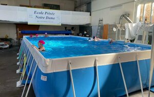Une piscine à l'école...